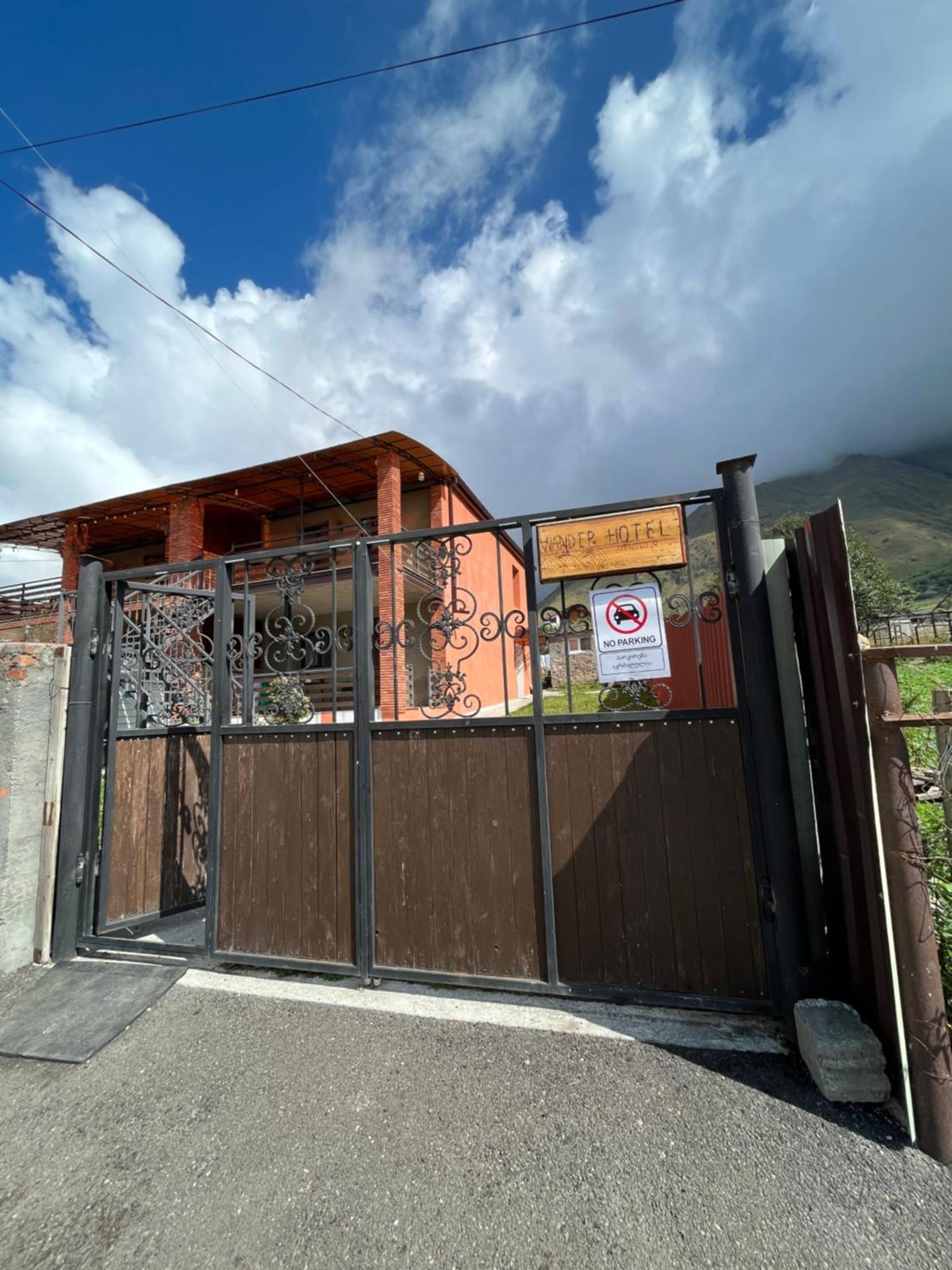 Wander Kazbegi Hotel מראה חיצוני תמונה